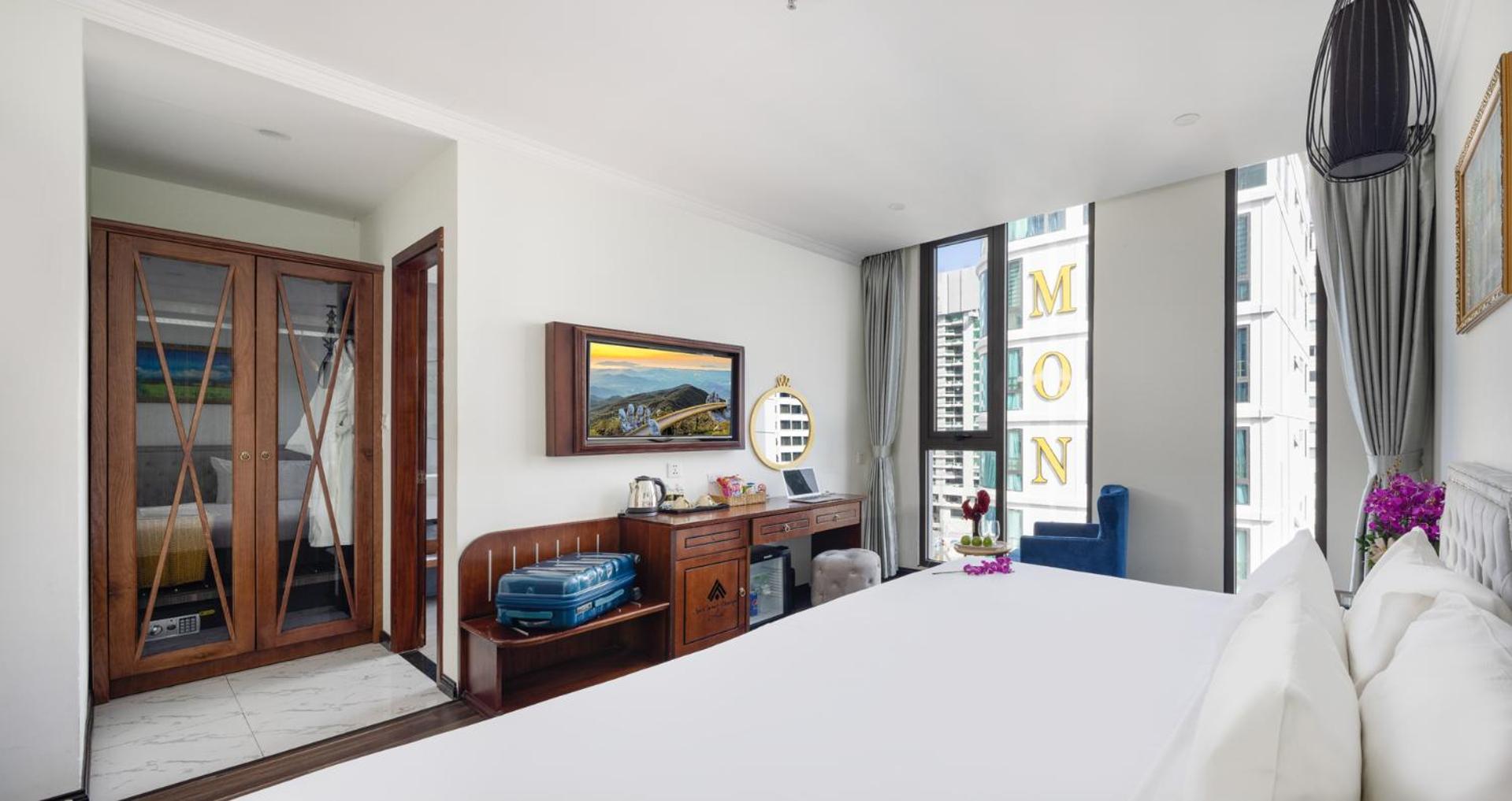 Minh Chau Premium Hotel Danang Exterior photo